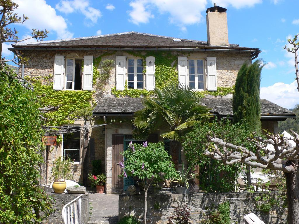 Ermitage De Peyreleau Bed and Breakfast Exteriör bild
