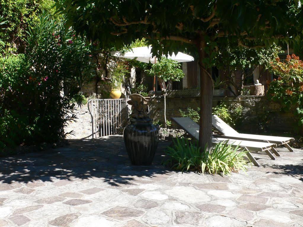 Ermitage De Peyreleau Bed and Breakfast Exteriör bild