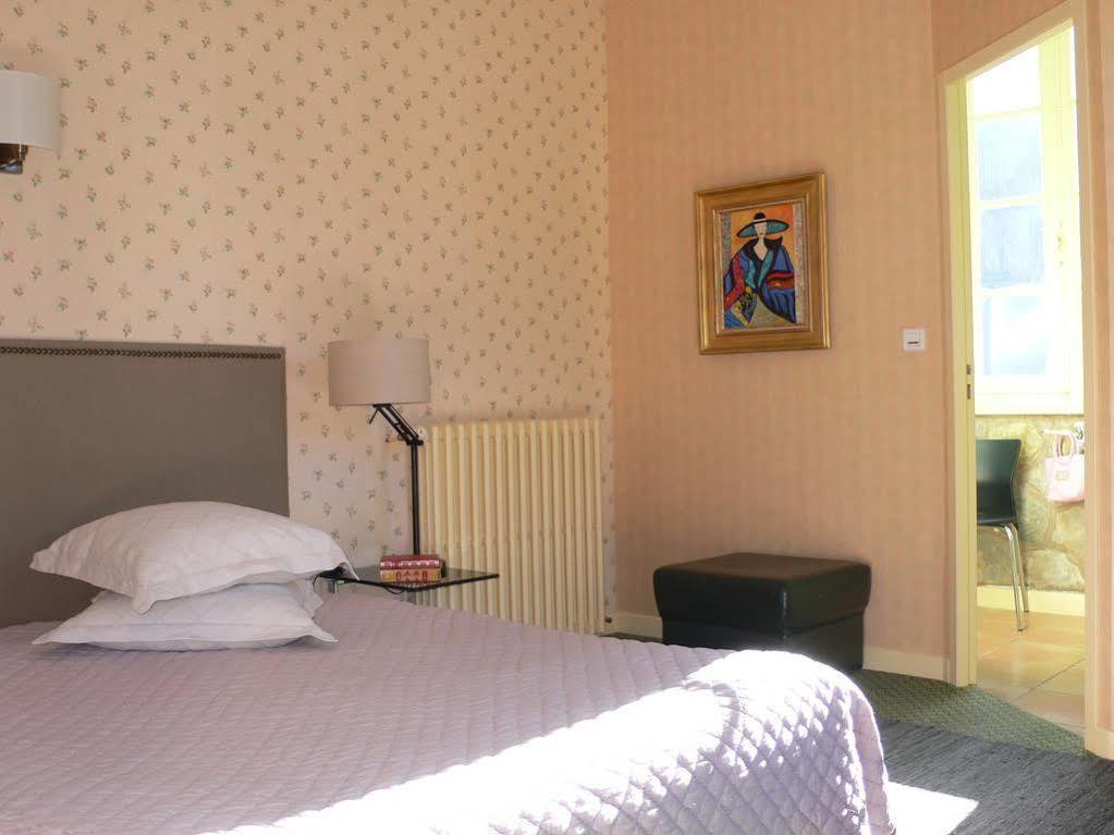 Ermitage De Peyreleau Bed and Breakfast Exteriör bild